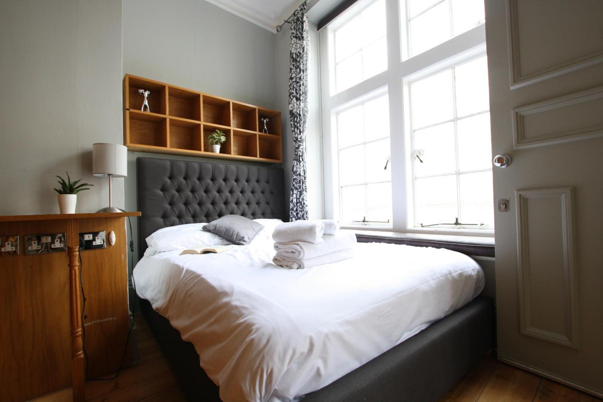 Historic Two Bed Apartment In Heart Of The City Bristol Luaran gambar